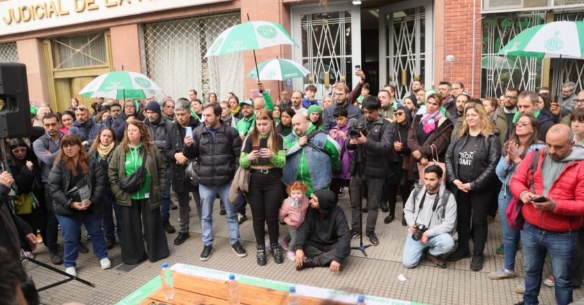Denuncian despido persecutorio a referente en derechos humanos de ATE Capital: «Si piensan que con esto nos van a vencer, están equivocados»