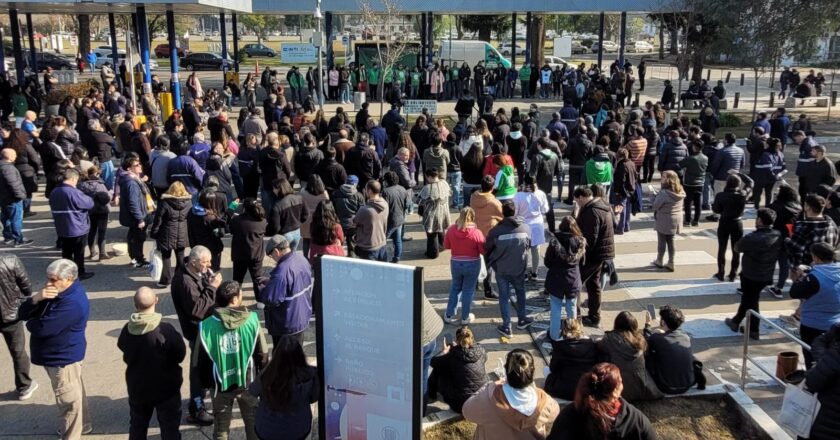 Protestas en INTI, INTA y Vialidad tras los decretos del Gobierno que reestructuran organismos estratégicos