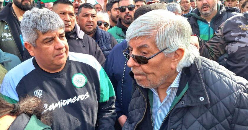 Pablo coincidió con Hugo Moyano en una protesta por primera vez desde su salida del triunvirato y volvió a cuestionar a la CGT: «Te sentás en el Pacto de Mayo y al otro día te cierran Vialidad Nacional»