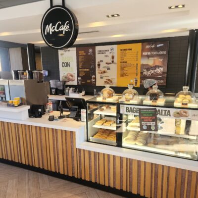 Pasteleros reclaman aumento de salarios a Starbucks, McDonald’s y Burger King con protestas en Zona Norte