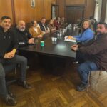 El Gobierno se prepara para cerrar la paritaria de estatales nacionales con un 2% de aumento y un bono de $50 mil pesos