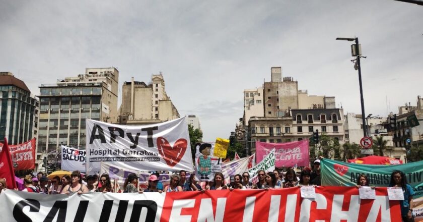 Los profesionales del Garrahan acusaron de «mentiroso» al Gobierno y convocaron a una marcha para este jueves