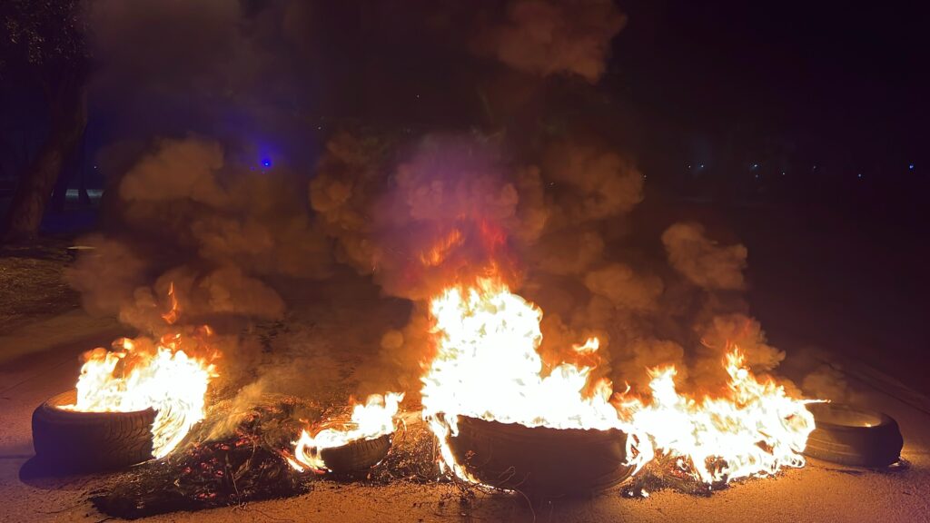 Petroquímica Río Tercero militarizó su planta y lanzó 125 despidos, el gremio Químico protesta en los portones