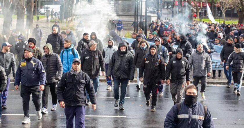 Trabajadores del Astillero Río Santiago cortarán la autopista La Plata – Buenos Aires por un aumento de emergencia