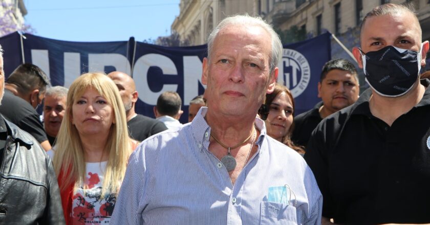 Para tratar de frenar la sangría de desafiliaciones, Andrés Rodríguez avisó que les bajará la cobertura de la obra social a quienes no estén afiliados a UPCN