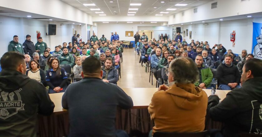 Axel Kicillof ya integra a la CGT en la campaña: «Milei que tiene un enemigo declarado que es el movimiento obrero»