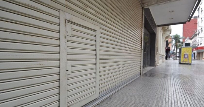La caída del consumo ya golpea a los comercios y la cantidad de locales vacíos en la Ciudad de Buenos Aires creció 40% en un año