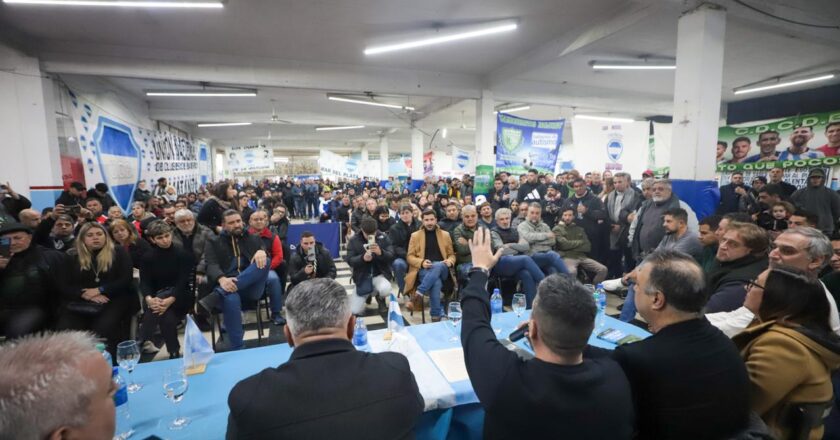 Con el respaldo de CGT, más de 800 dirigentes deportivos se reunieron con «Chiqui» Tapia: «Los clubes no se venden, los clubes se defienden»