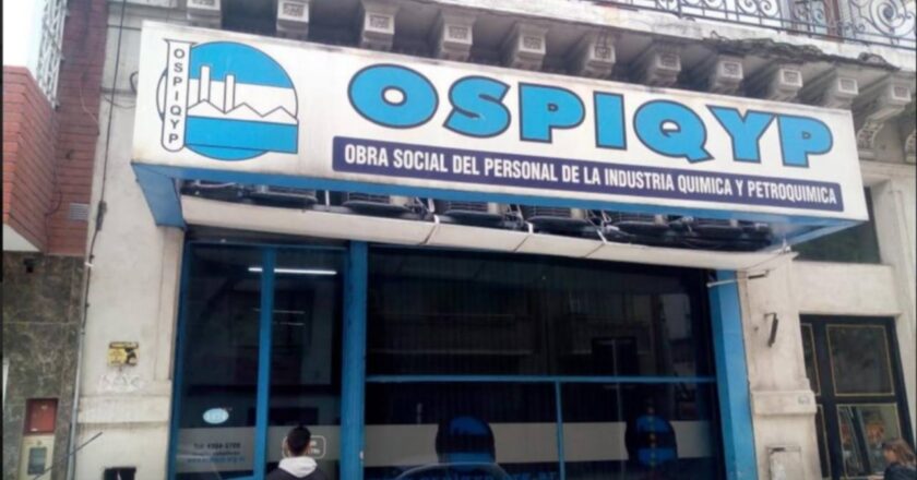 Confirmaron que la firma de la revisora de cuentas estaba falsificada y se espesa la situación judicial de la Obra Social del Personal de Industrias Químicas y Petroquímicas (OSPIQyP)