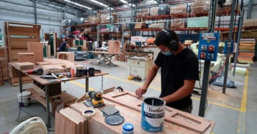 Durísimo golpe al empleo: en 2024 cerraron 13.000 pymes en el país, según cifras oficiales