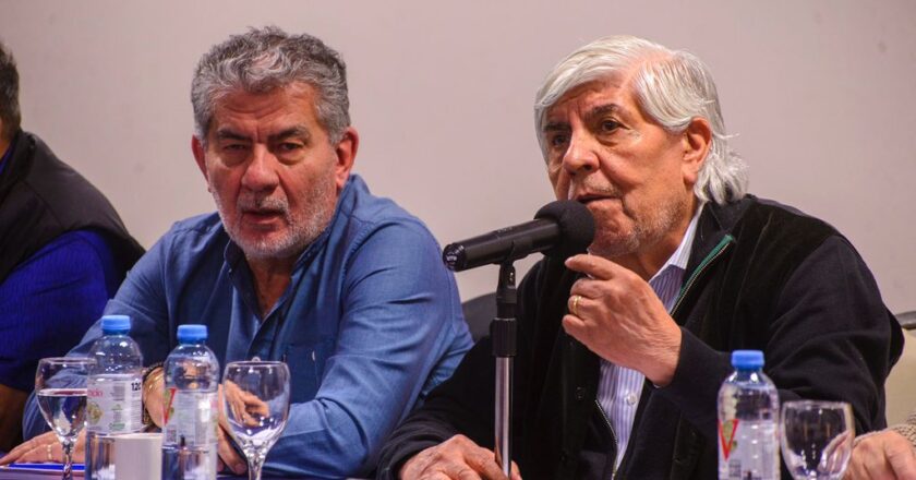 Luego de firmar el 1% mensual, Moyano pidió la reapertura de las paritarias para que «los trabajadores no vean aún más deteriorado su poder adquisitivo»