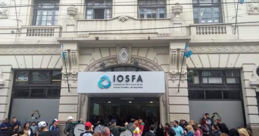 A pesar del colapso sanitario, hay un festival de contrataciones dudosas de la gestión libertaria en la Obra Social de las Fuerzas Armadas