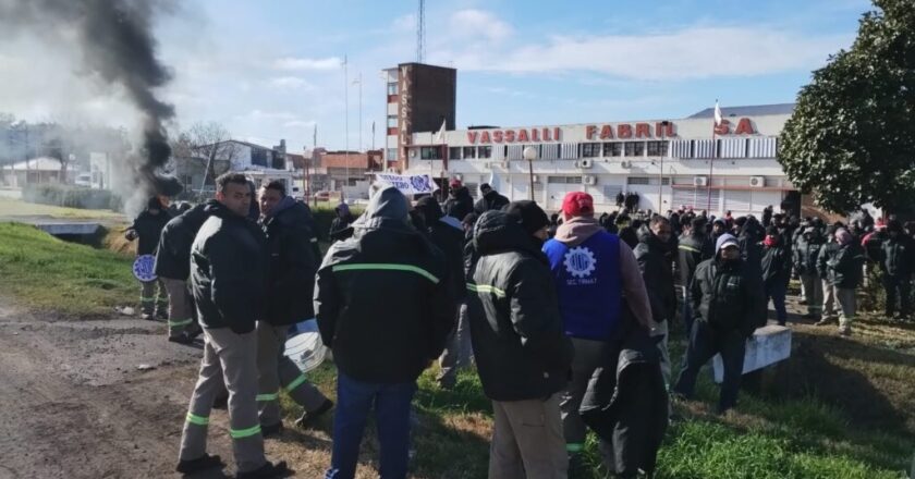Como en el macrismo: la fábrica de Cosechadoras Vassalli debe parte de los haberes de junio, la totalidad de julio y el medio aguinaldo