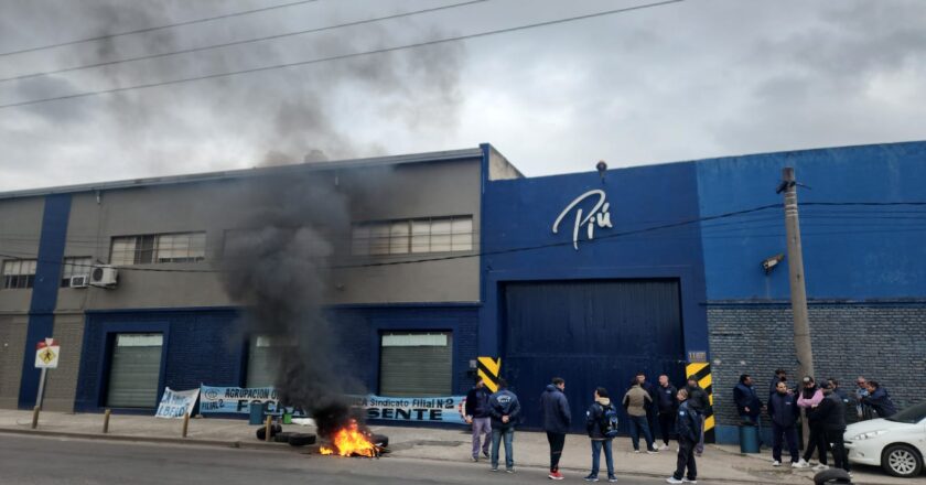 Despidos y suspensiones en distintas fábricas ceramistas en crisis del país: «Ni el Covid hizo tanto daño a la industria como la gestión del presidente Milei»