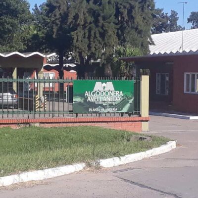 Siete meses sin sueldo: trabajadores de Algodonera Avellaneda pierden viviendas y sufren cortes de luz mientras el futuro de la empresa es incierto