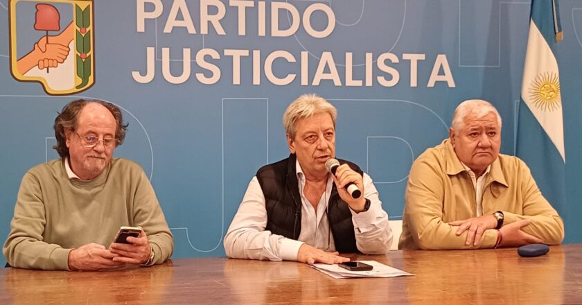 Furlán llenó la sede partidaria con las regionales de la CGT y mandó un mensaje a la interna cegetista