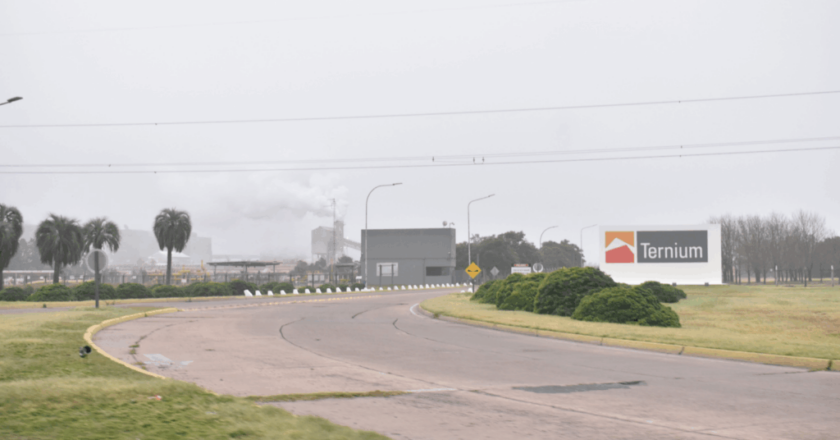 Ternium despide a más de 150 empleados de limpieza en represalia por la huelga de contratistas en su planta de General Savio