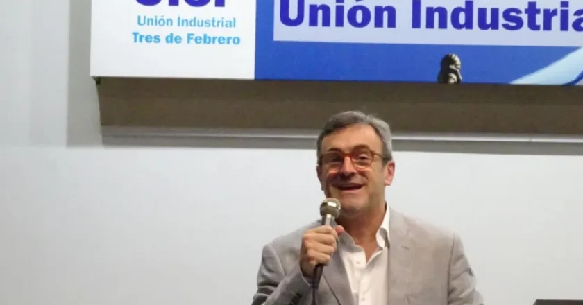 La Unión Industrial Argentina ahora se muestra preocupada por el empleo: se pierden 1.500 puestos de trabajo al mes