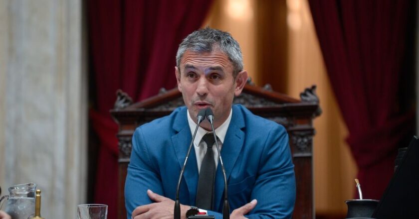 Las empresas de Menem y Aguirre tienen el mismo domicilio y el escándalo de las coimas para la compra de medicamentos ya salpica a las obras sociales pisadas por los libertarios