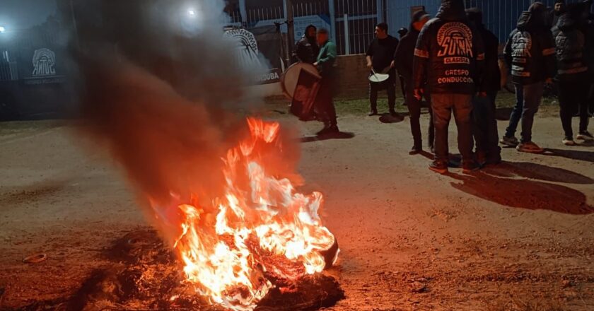 El Sindicato del Neumático protesta en Córdoba tras el despido de 21 trabajadores y advierte con endurecer medidas