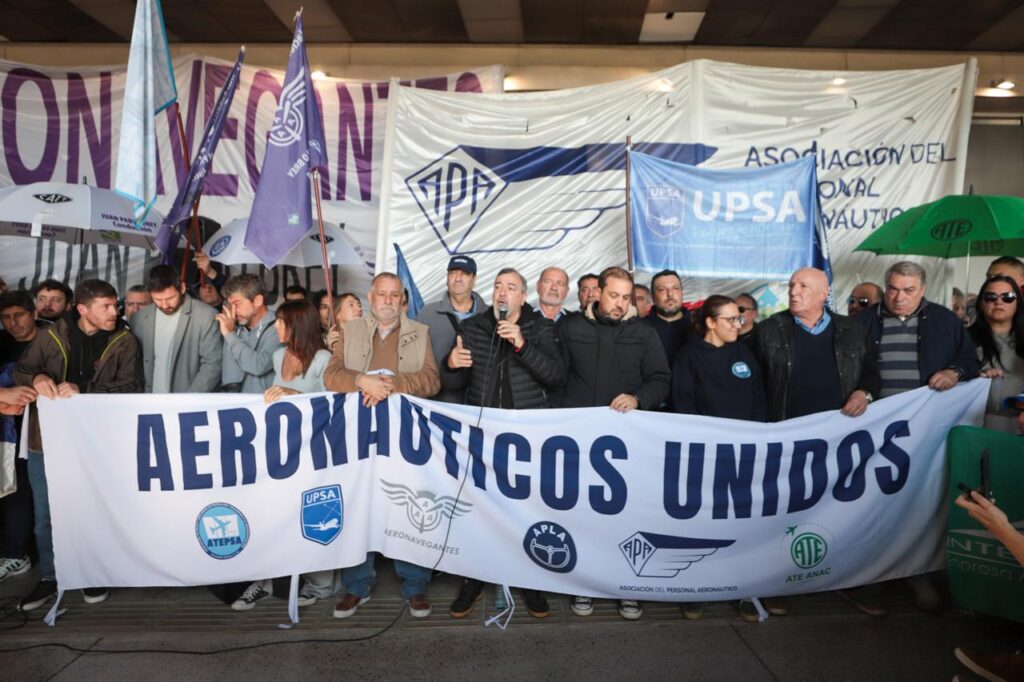 ATE lanza asambleas para este lunes en los 21 aeropuertos del país y responsabiliza al Gobierno por posibles demoras en los vuelos