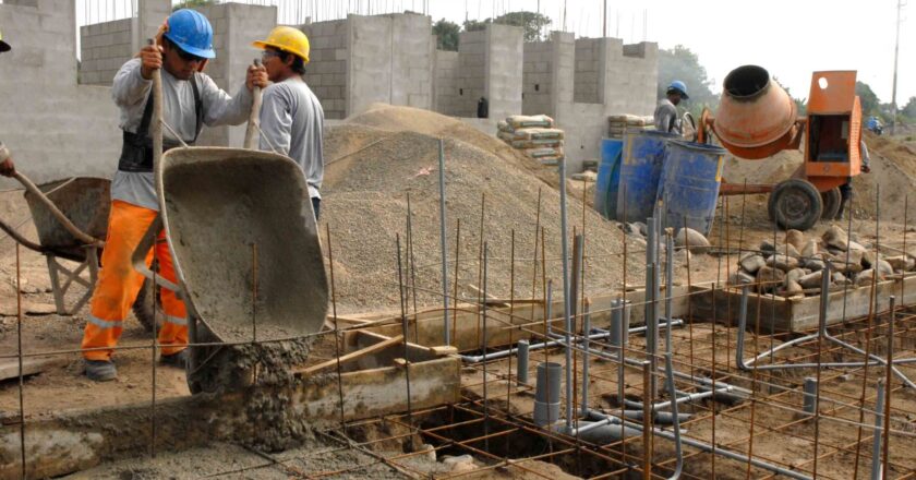 La construcción sigue en terreno negativo y casi el 90% de las empresas no esperan una mejora en el futuro cercano