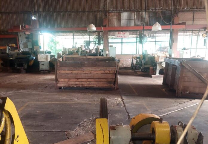 Industrias Montecarlo, en riesgo por las importaciones: sueldos impagos, paritarias incumplidas y suspensiones
