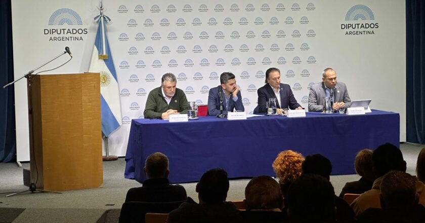 Mariano Moreno reclamó una Ley de Industria Naval y Marina Mercante: «Argentina necesita volver a pensar el transporte como una herramienta para el desarrollo federal»