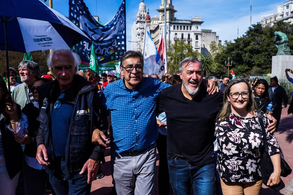 Para Cachorro Godoy "este es un triunfo del pueblo, de la capacidad de movilización de nuestras centrales sindicales"