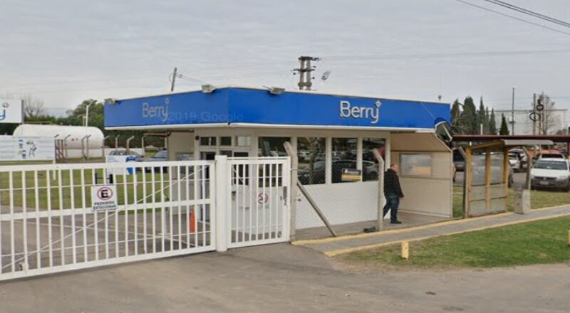La multinacional Magnera cerró su producción en el Parque Industrial de pilar y despidió a sus 140 operarios