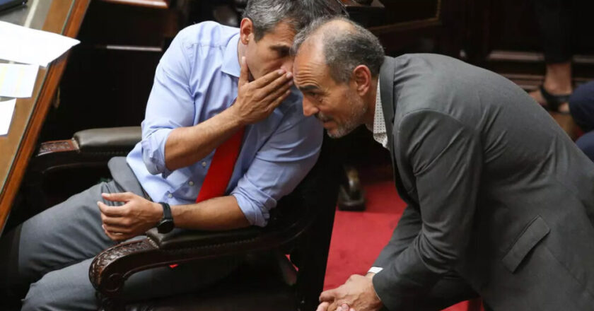 Crece el escándalo en la intervención de la OSPRERA: aparecieron facturas de la empresa del socio de Martín Menem por otros casi 180 millones de pesos en el primer semestre del año