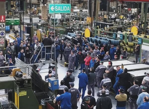 Paritaria: Las empresas del neumático aseguraron estar en una «crisis estructural» y el Sutna reclamó pruebas