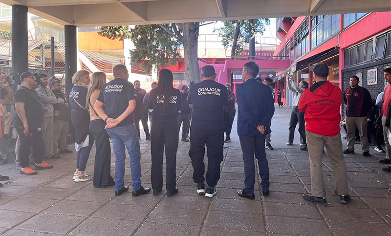 Empleados de Newell’s protestaron por falta de pago de salarios, van a un paro y no descartan frenar un partido de AFA