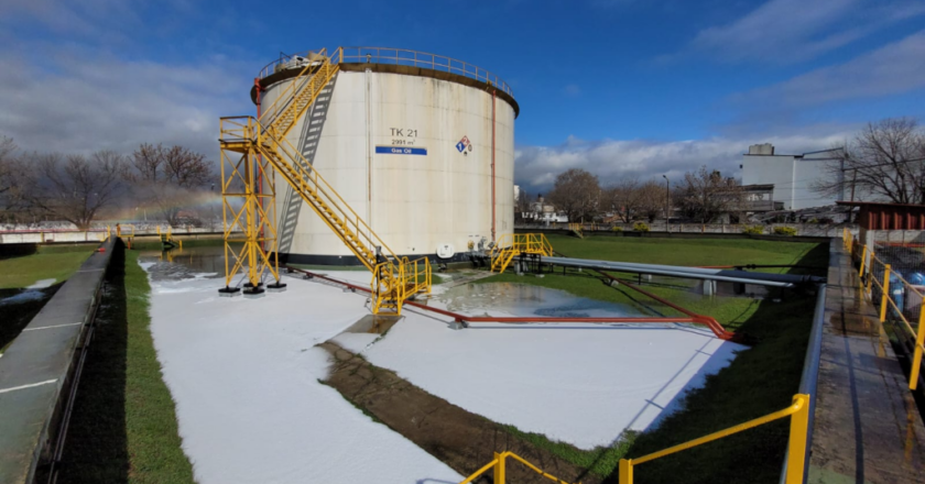 Confirman el cierre de la planta de YPF en Concepción del Uruguay: 60 trabajadores afectados y alarma por el impacto ambiental