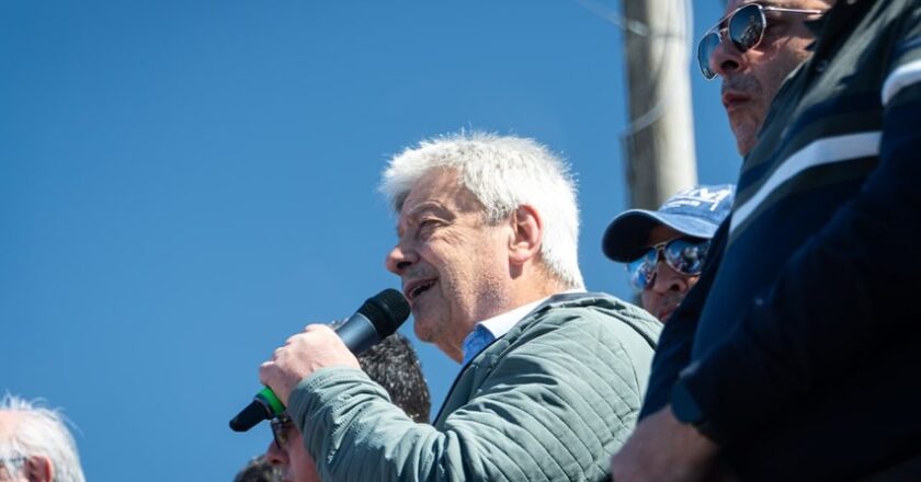 Abel Furlán: «En los años ’70 teníamos 570.000 trabajadores metalúrgicos que con la política de Menem, que no era muy distinta a esta, nos quedaron apenas 65.000. Hoy ya hemos perdido 26.000 puestos de trabajo»