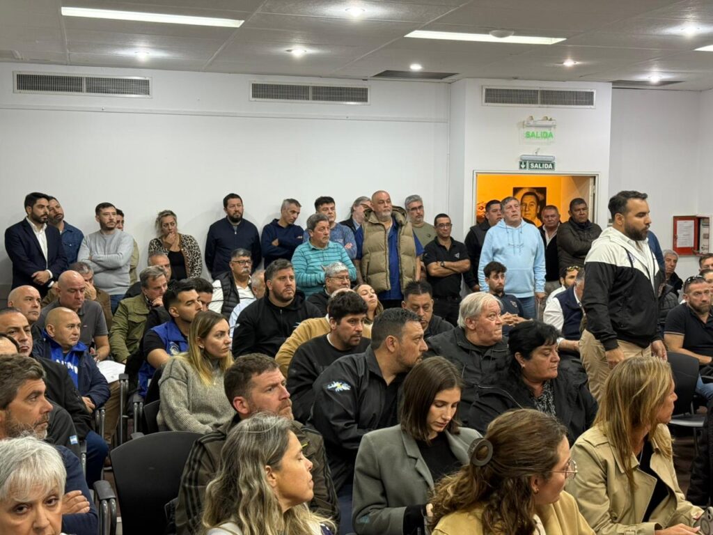 En la previa de la elección de la CGT, los gremios del Transporte renovaron sus autoridades, ratificaron a Juan Carlos Schmid hasta el 2029 y el peso de Moyano en el sector