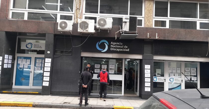En medio del abandono libertario, ATE resiste el cierre del edificio de la histórica sede de la Agencia Nacional de Discapacidad