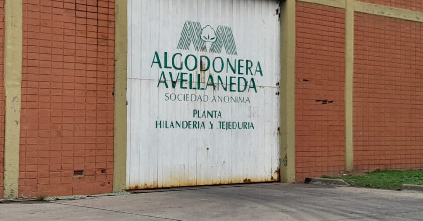 Algodonera Avellaneda no reabre este lunes y cada vez es más difícil la situación de sus 300 trabajadores