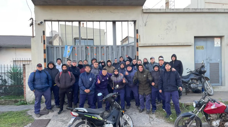 Los empleados de Acerías Berisso encontraron la planta cerrada pese a la conciliación obligatoria
