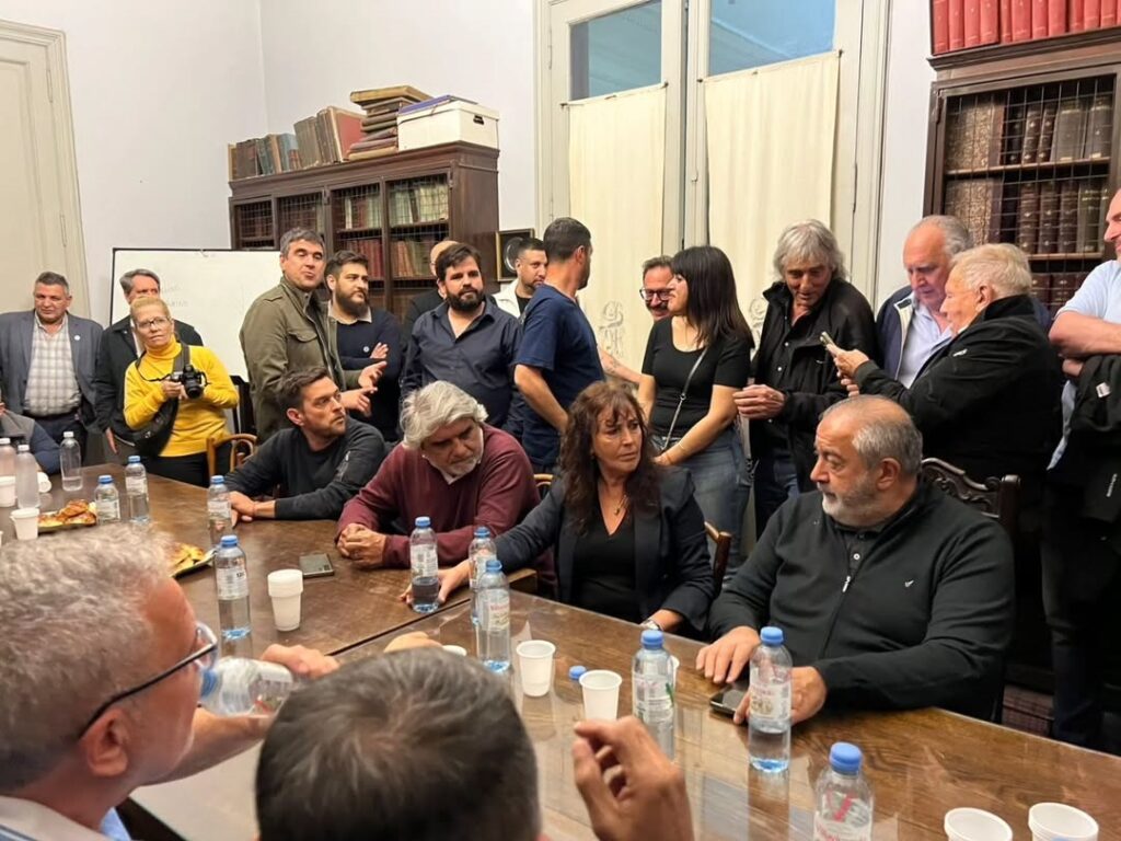 En Lomas de Zamora y con un guiño a Kicillof, la CGT llamó a "reventar" las urnas con votos el 26 de octubre