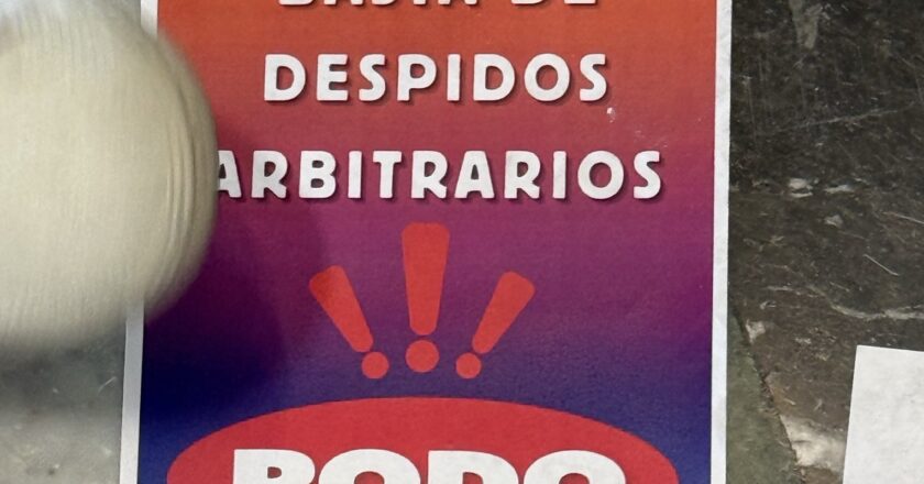 Con una ruidosa protesta, los trabajadores de Rodó recorrieron el Unicenter para reclamar por su reincorporación