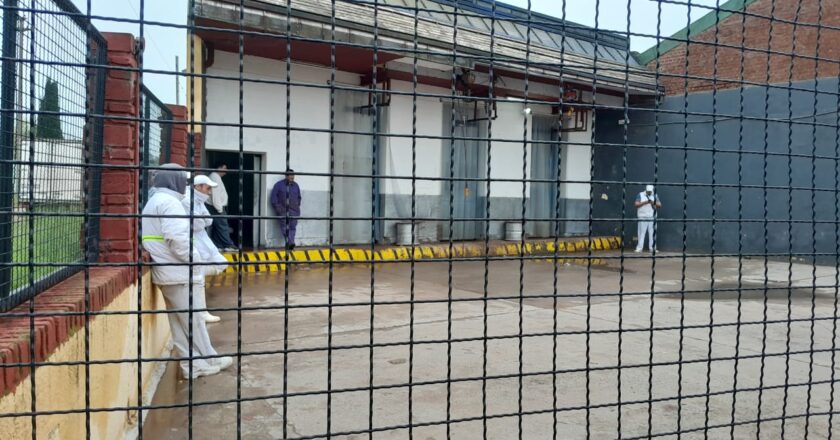 Crisis en el frigorífico Viñuela que le debe de 4 a 5 meses de sueldo a sus 55 trabajadores