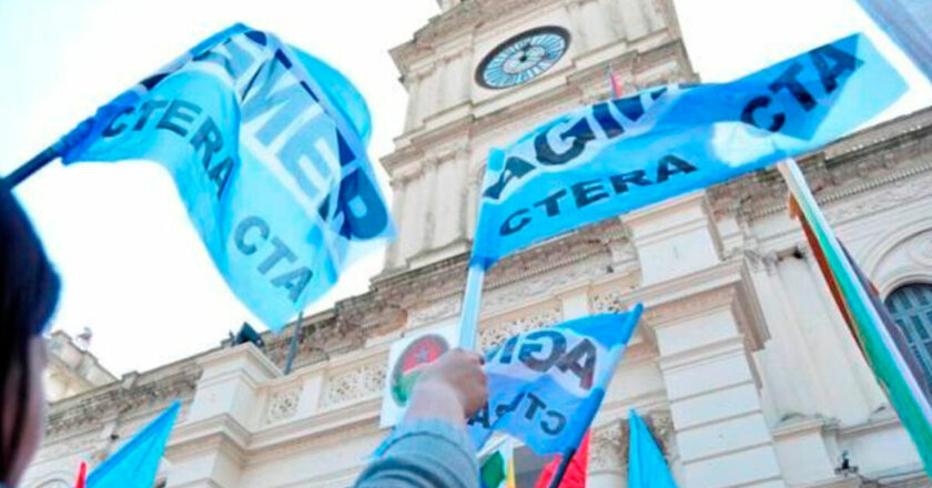 Frigerio le avisa a los docentes que les descontará el día a quienes adhieran al paro nacional de este martes