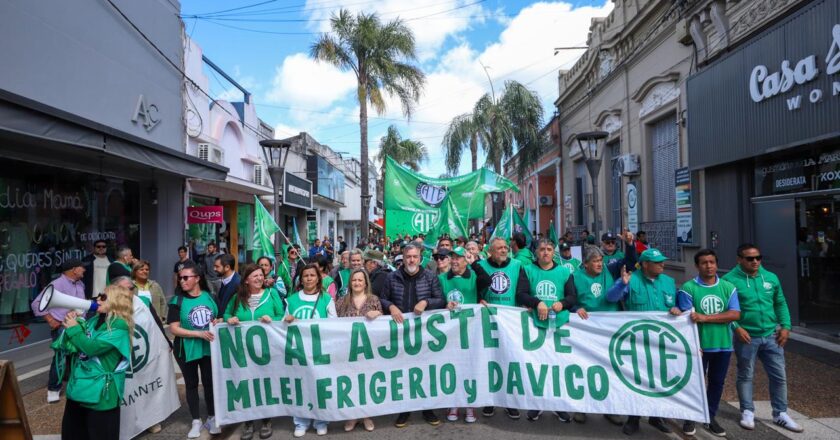 Aguiar pidió a gobernadores e intendentes «dejar de ser cómplices de Milei» y enfrentar los «recortes despidos y precarización» en el sector público