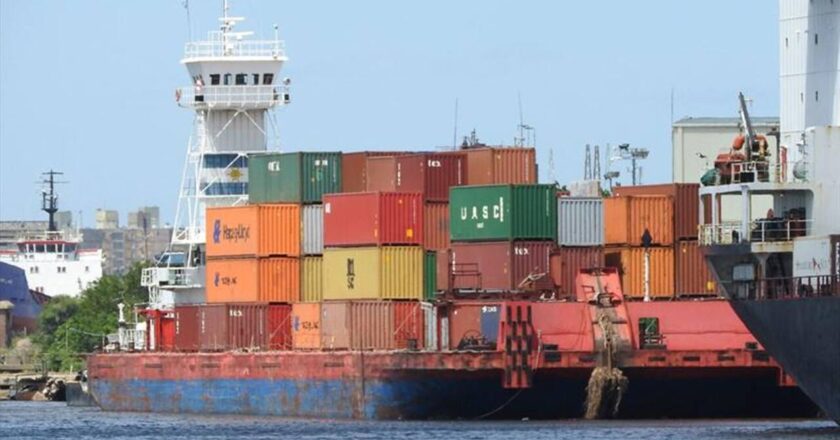 Denuncian que el Gobierno busca reinstalar la desregulación de la Marina Mercante vía una Resolución  de la Agencia Nacional de Puertos