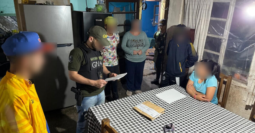 Allanaron en Mendoza a una empresa rural por presunta trata de personas con fines de explotación laboral y detuvieron a un ciudadano por narcotráfico
