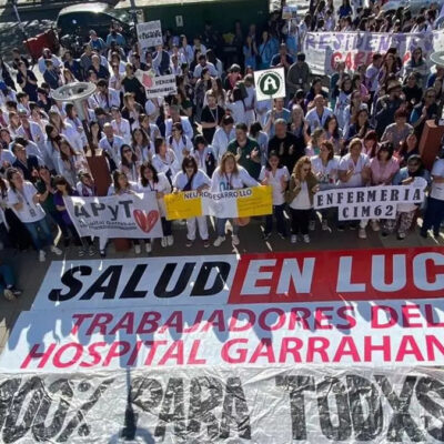 Profesionales y técnicos del Garrahan «festejan» el 39° aniversario del hospital pediátrico con una denuncia: «Hay un faltante de personal peligrosamente alto, al límite de la mala praxis»