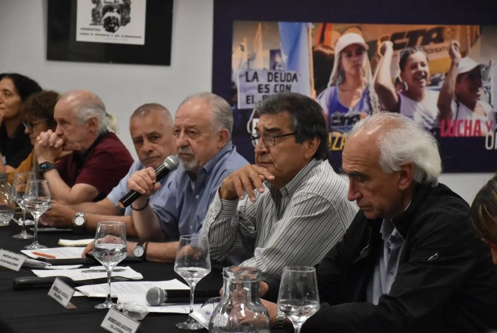 Las CTA presentaron una cautelar para que la Justicia obligue a Pettovello a convocar el Consejo del Salario para subir el Salario Mínimo