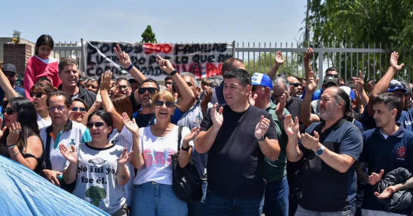 Luego del fracaso de la convocatoria de Cordero y tras 90 días de acampe, la CGT sentó a los trabajadores y a los dueños de ILVA para buscar una salida