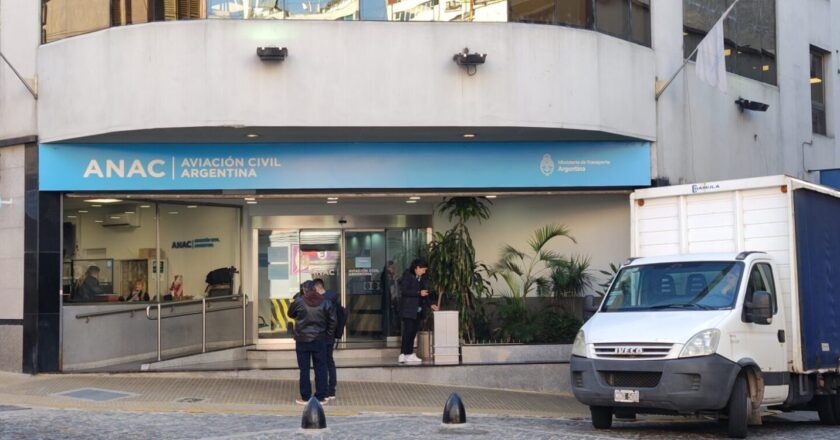 El Gobierno abre un plan de retiros voluntarios para trabajadores de la ANAC, propone pago en cuotas y pone una cláusula para impedir el regreso al Estado